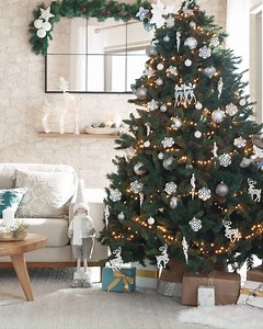 45K views · 518 reactions | Viaje até ao Pólo Norte com o nosso estilo de decoração Winter ❄懶 Saiba mais aqui  https://bit.ly/LEROYMERLIN_CatalogoNatal | Leroy Merlin | Facebook