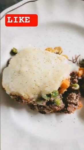 Stuffed mashed potatoe pie 🥔