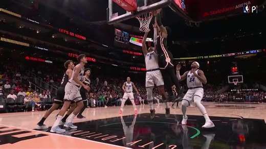 Onyeka Okongwu throws down powerful poster slam for Atlanta