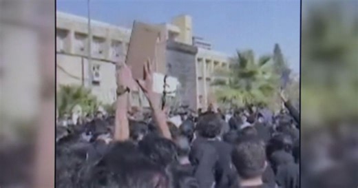 Iranian students protest regime again