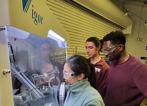 A nearly universal electrolyte chemistry for safer, longer-lasting batteries - Chemical Engineering