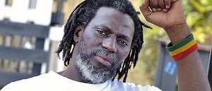 Tiken Jah en concert au Burkina - 17 février au Stade municipal à Ouagadougou - 19 février au stade Général Lamizana à Bobo-Dioulasso #lwili #burkina www.burkina24.com | Burkina 24