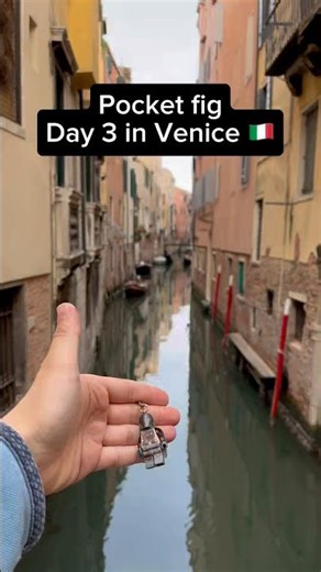 Pocket Minifigure Day 3 - The Mandalorian #legostarwars #themandalorian #mandalorian #pocketfig