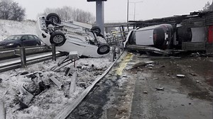 Povinná novinka. Auto si zavolá samo pomoc. Reportér Jaroslav Gavenda ukazuje, jak SOS tlačítko funguje - Seznam Zprávy