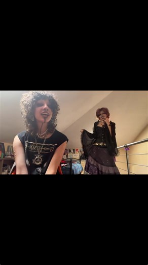 LOOK HOW GOOD HE DANCES OMG HES SO PRETTY @crickets #mlm #t4t #RICHMAN #ilovemybf #xybcafyp