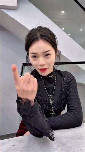 小丑捏谁的脚？#devil #lilith #funny #shorts