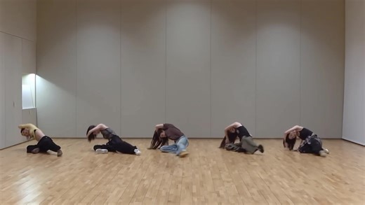 2.5K views · 260 reactions | Synchronization của Lé cứ gọi là hết nước chấm 奈 _____ Cre: @zuhsabs | Ổ nhỏ của LSSRFim - LSFvn | Facebook