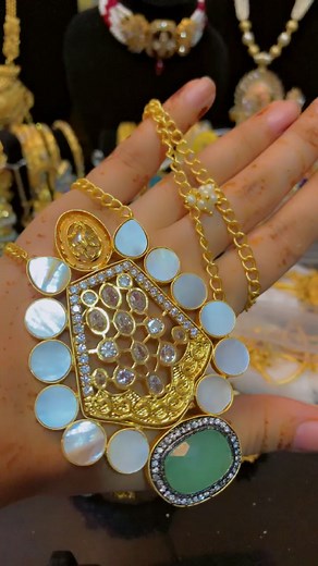 1.5K views · 15 shares | Tiyani Kundan Mala https://ayeshascollection.com.pk/product/tiyani-kundan-mala-tkm-3 | Signature Jewellery by Ayesha | Facebook