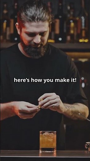 How to Make a Classic White Russian Cocktail 🍸