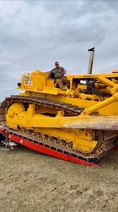 Cat D9G going on a lowbed after running at a vintage equipment show for a few days. | Awesome Earthmovers