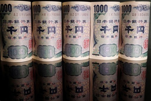 Dollar weakens across the board as yen climbs on intervention risk