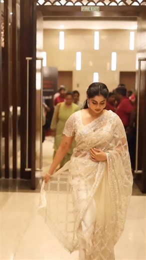 Shivani Narayanan on Instagram: "Happy to be launching the Mahindra XEV 9S and XUV 7XO in Chennai📍"