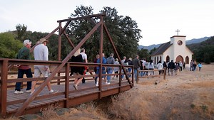 Woolsey Fire destroys 'Westworld' set location, part of Paramount Ranch