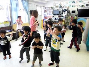 ♪コチョコチョむしのコチョたろう、23．5．14