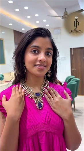 Jewellery Lovers… How Beautiful is This Necklace? 😍✨#polkidiamonds #polkiset #bridaljewellery