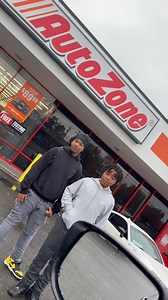 Somebody Kids not at school dey out here rapping on side of da store. (Fruitridge & Stockton) Im doing truancy checks also if I see kids hanging out during school hours! To many youth out here getting cut down… 11am Nov 5 #work #communitysupport #sacramento | Sacramento StreetWars