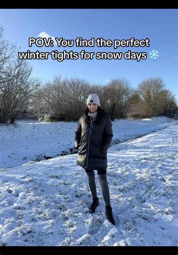 POV: You find the perfect winter tights for snow days ❄️☃️ #snowdays #tights #winterfashion #tiktoktights #tiktokshop