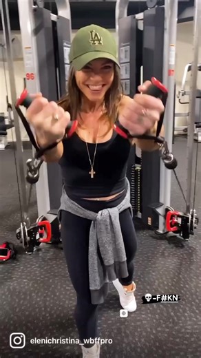 .#Gains #strong #body #igfit #healthyliving #fit #fitness #muscle #workout #bodybuilding #muscle #train #personaltrainer #onlinecoach