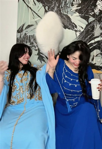 Behind the Scenes Moments with Nada Elmohands