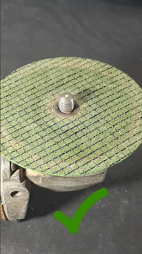 😱How to Remove Stuck Grinder Nut 🔥 | Angle Grinder Trick in 1 Minute #shorts#youtubeshorts
