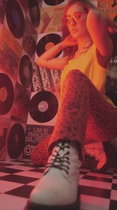 Free Vinyl Record Videos: 4K & HD | No Watermark | Download Now