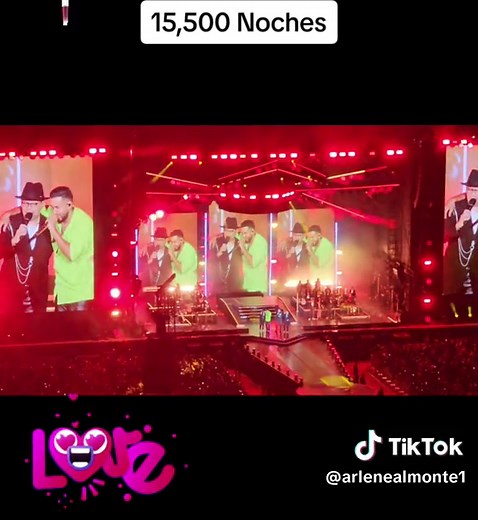 15,500 Noches performed live for the first time with the featuring of Ruby Perez, Fernando Villalona, Toño Rosario, y Ramón Orlando 😎 as you can tell I'm extremely excited. it's one of my favorite songs @Romeo Santos