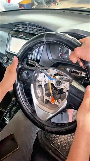 How to remove steering wheel ?