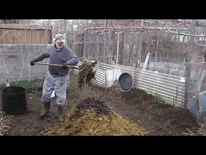 Building an Aerobic Compost Pile (1st video)