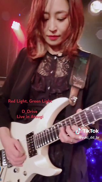 Red Light, Green Light D_Drive Live in Atsugi. #Marshall #ライブ #ギター弾いてみた #D_Drive #esp #femaleguitarist #ギター #guitar #guitarist #redlightgreenlight