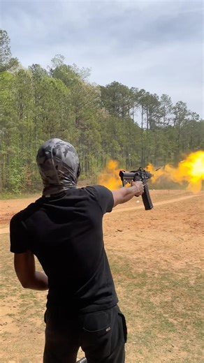 One Handed Fully Arp Dump😈🔥#gunshorts #viral #frt #magdump #foryou #shorts #arp #556