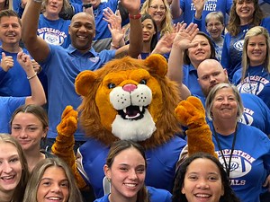 HSE’s Roary the Lion named Indy’s Best High School Mascot