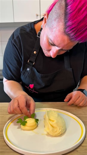 🥔FROMAGER D’AFFINOIS MASHED POTATO🥔 The ultimate silky-smooth mash creamy, buttery, and folded with Fromager d’Affinois for that melt-in-your-mouth magic. Spoon into that buttery mash… and right into pockets of oozing cheese. Heaven. Pipe @daffinois on the side. INGREDIENTS 4 medium (approx. 600g) Yukon Gold or “dirty” potatoes 80g (⅓ cup) unsalted butter 150ml (⅔ cup) cream, warmed 150g Fromager d’Affinois, rind reserved & cut into cubes (Petit d’Affinois Triple Cream) Salt & cracked black pe