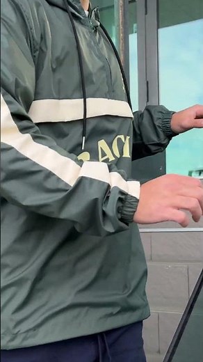 Nuevo anorak en Tienda Racing 💨 ¡Protégete del viento!