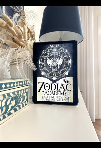 📖 ZODIAC ACADEMY THE AWAKENING BY CAROLINE PECKHAM AND SUSANNE VALENTI 📖 TROPES 📚 Paranormal 📚 Bully romance 📚 Romantasy 📚 Slow burn THIS BOOK HAS 🖤 Harry Potter/Hogwarts vibes 🖤 Mirror world to the human world 🖤 Power struggle to rule Solaris 🖤 Twin FMCs who discover they’re not human and are thrust into a world of dragons, vampires, werewolves, sirens, and all manner of other beings 🖤 🌶️🌶️🌶️ #booktok #booklover #bookworm #bookrecommendations #romantasy