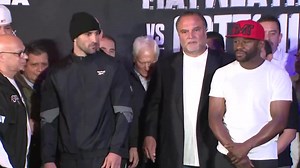 🔴En Vivo: http://t.ly/xyGb_ Sube a la báscula Mayweather, con tranquilidad y seguridad, para su pelea de mañana. #BoxAzteca #MayweatherEnMéxico🥊🇲🇽 #SabadoDeCampeones | Box Azteca