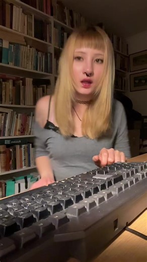 Eli (@greenpicklegurl)’s videos with Foot Locker - Sidney Phillips