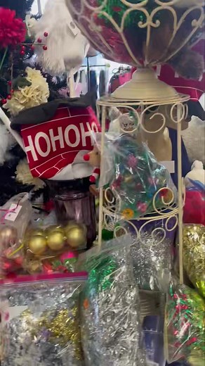 It’s beginning to look a lot like Christmas at the Op Shop for Breast Cancer! | Op Shop for Breast Cancer