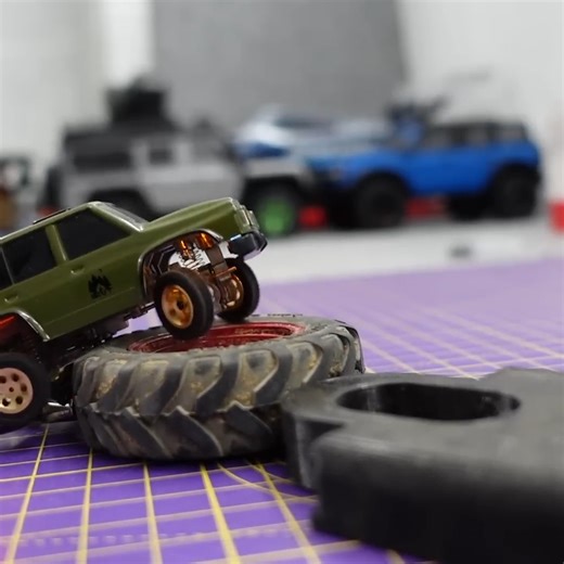 World’s Smallest FPV RC Adventure! 🔥 | Tomley RC