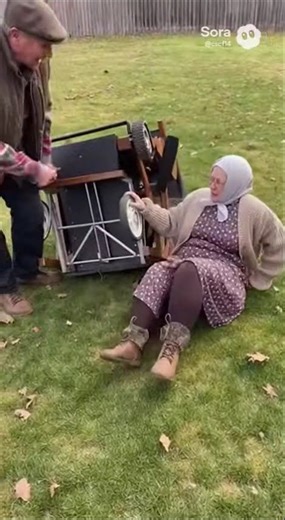 Летающее кресло #мемы #юмор #дед #бабка #кресло #деревня #фейл #вирусное #смешно #шортс #рилс