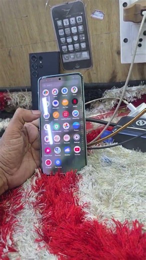 ONE PLUS 10R 5G MOBILE 12GB RAM 256GB DISPLAY YELLOW SED RS 9500. PH 8056 161371