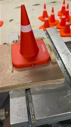 Road cone screen printing machine, warning sign screen printing machine丝印机，移印机，丝网印刷机厂家直销