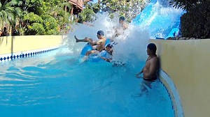 River Pool water park ride at Fantasia Lagoon aqua park at the rooftop of The Mall Bangkapi shopping plaza in Bangkok, Thailand. https://www.youtube.com/watch?v=2gipRJGpr8I | AmusementForce