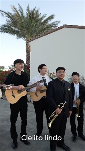 Mexicans grew up on this song🇲🇽 #v8crw #mariachi #band #mexican #mexico #family #shorts