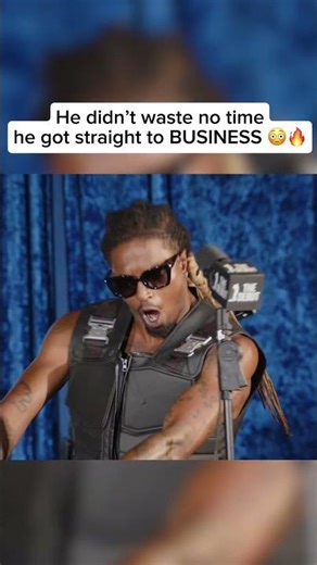 He didn’t WASTE NO TIME😳‼️ #thedebut #liveperformance