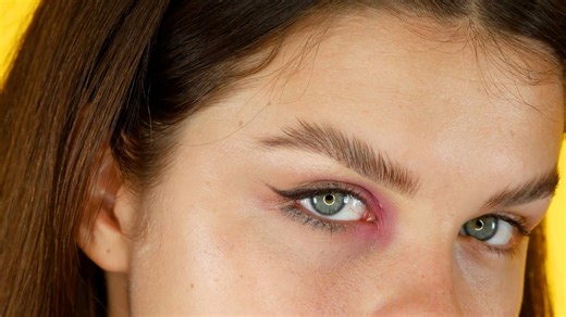 Sleek Eye Makeup, Effortlessly Beautiful