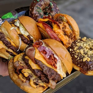 🍔You've Gotta Try This EPIC BURGER JOINT!🍔 | Where To Sydney