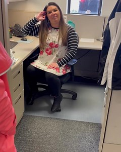 Here's your daily dose of office laughter. | Peachy