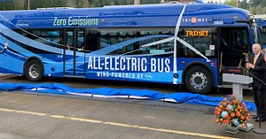 Portland's new electric buses run on wind energy, a first in US transit