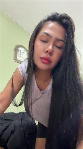 Videos de Lolyglo (@la.negra_loly) con “sonido original - 𝓓ᥫ᭡”