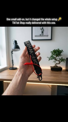 Elevate Your Style with an Everyday Keychain